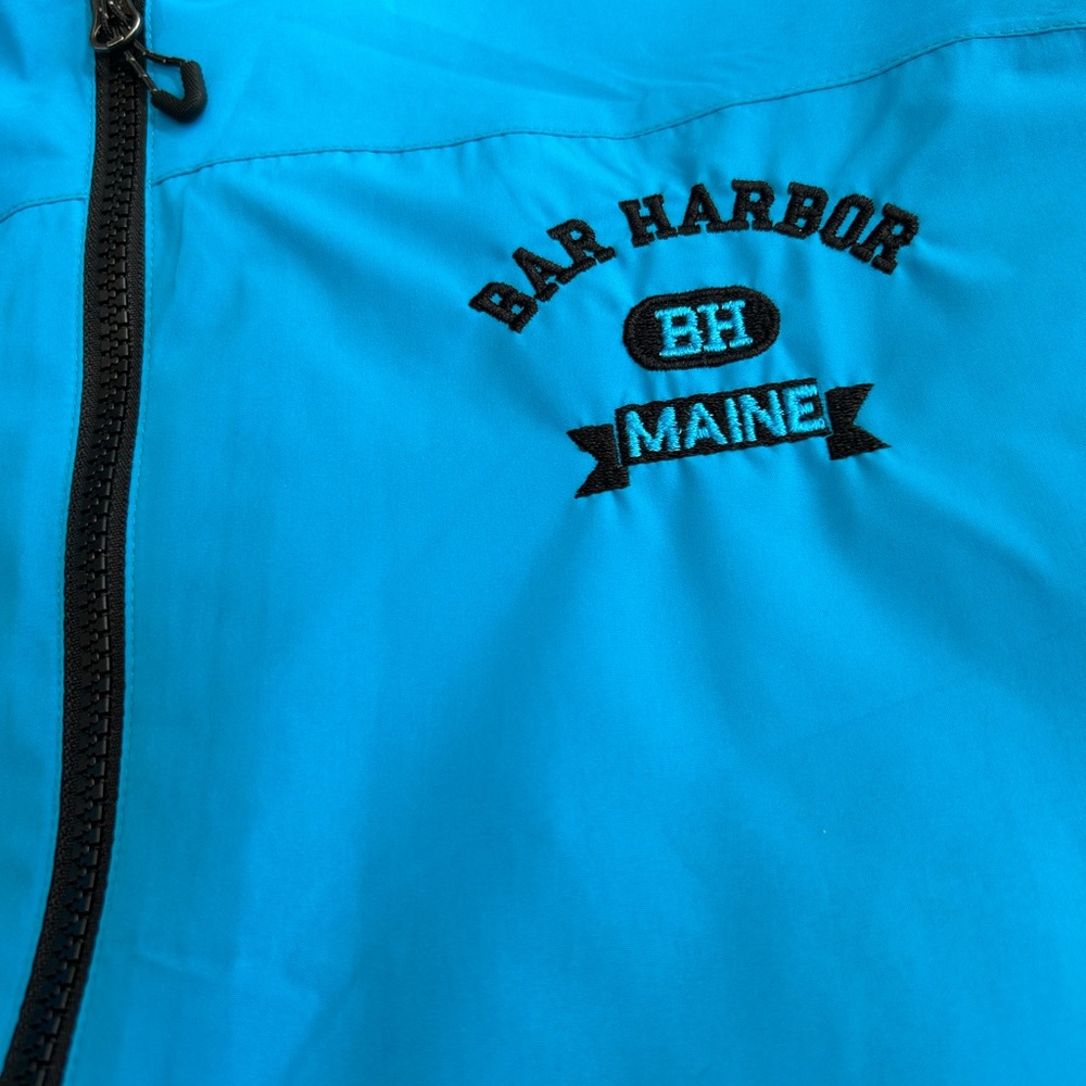 BarHarbor Maine Raincoat, this 1 of 2. Med. Waterproof. TP-60 Fearless. Aquavent - Picture 6 of 7